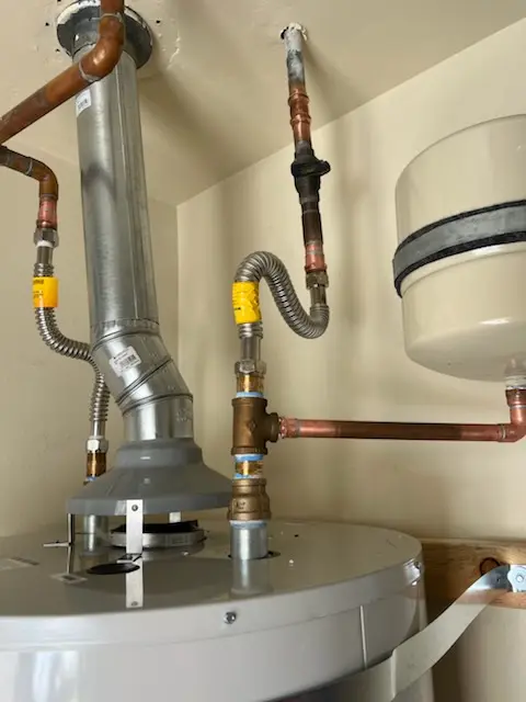 Water heater installation and plumbing repair in Clyde Hill